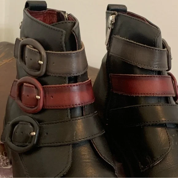 Pikolinos Caravaca Buckle Leather Ankle Boots - Picture 4 of 16